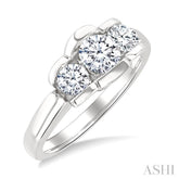 1 Ctw 3-Stone Round Cut Diamond Fashion Ring in 14K White Gold