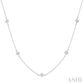 1/2 Ctw Princess Cut Diamond Fashion Station Necklace in 14K White Gold