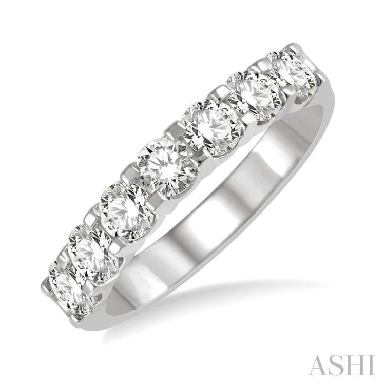 1 Ctw 7 Stone Round Cut Diamond Wedding Band in 14K White Gold