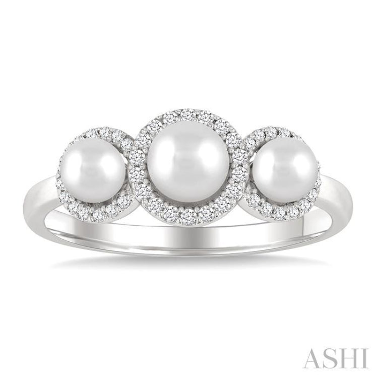 1/6 Ctw Past Present and Future 4 MM & 5 MM Cultured Pearl and Round Cut Diamond Halo Ring in 14K White Gold