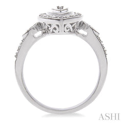 1/20 Ctw Pear Shape Round Cut Diamond Ring in Sterling Silver