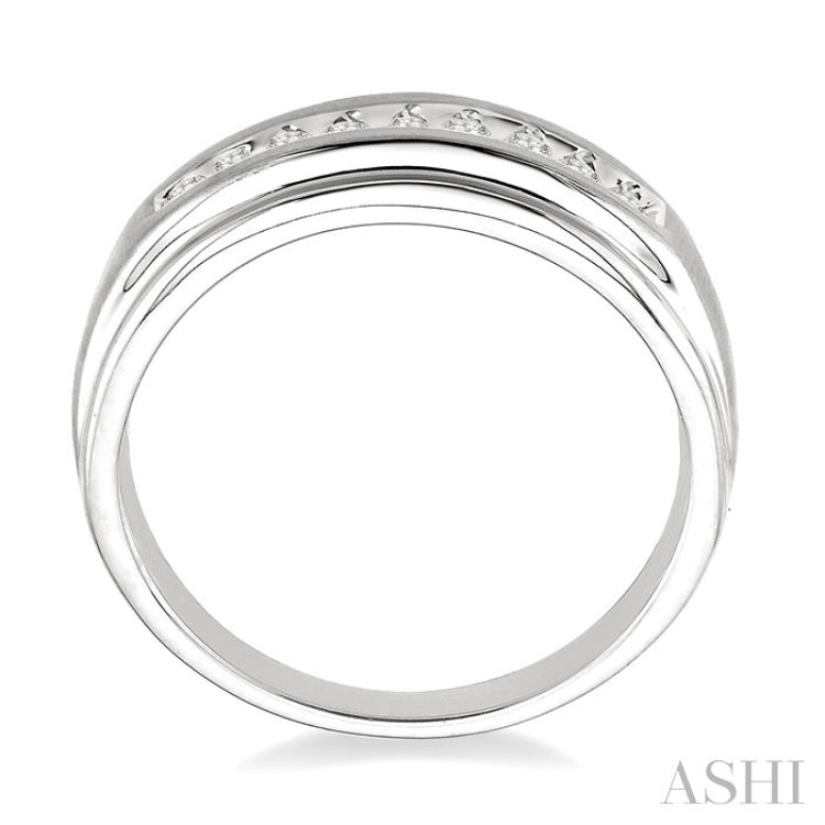 1/6 Ctw Round Diamond Men's Ring in 14K White Gold