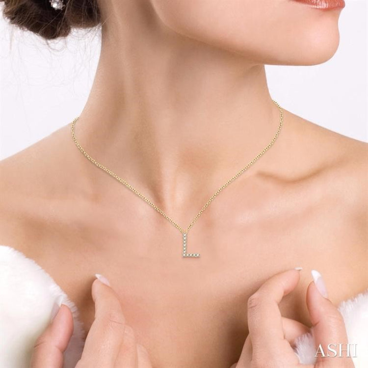 1/20 Ctw Initial 'L' Round Cut Diamond Pendant With Chain in 10K Yellow Gold