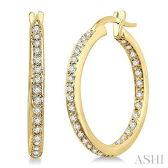 1/2 Ctw Round Cut Diamond Hoop Earrings in 14K Yellow Gold