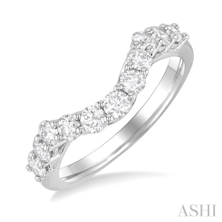 3/4 Ctw Curved Round Cut Diamond Wedding Band in 14K White Gold