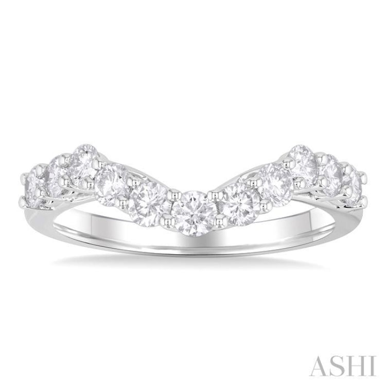 3/4 Ctw Curved Round Cut Diamond Wedding Band in 14K White Gold