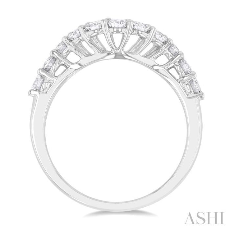 3/4 Ctw Curved Round Cut Diamond Wedding Band in 14K White Gold