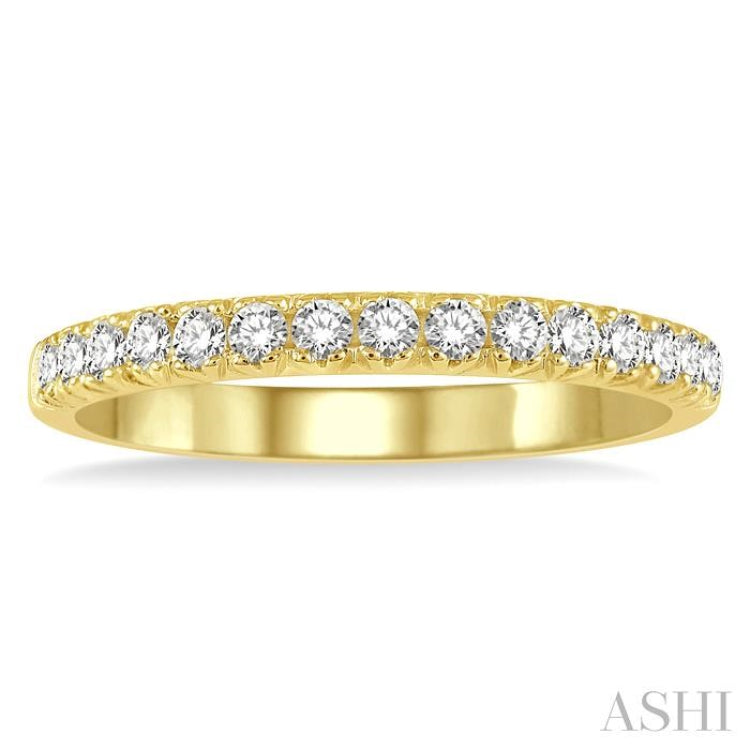 1/3 Ctw 15Stones Round Cut Diamond Wedding Band in 14K Yellow Gold