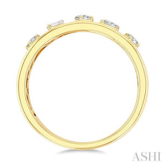 1/4 Ctw Mixed Cut Diamond Bold Fashion Ring in 14K Yellow Gold