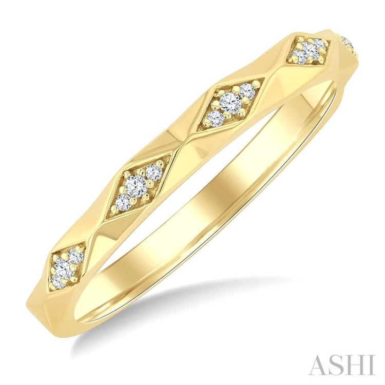 1/20 Ctw 3-D Geometric Shape Round Cut Diamond Stackable Fashion Band in 10K Yellow Gold