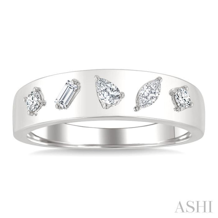 1/4 Ctw Mixed Cut Diamond Bold Fashion Ring in 14K White Gold