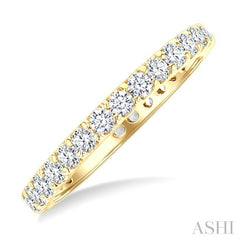 1 Ctw Round Cut Diamond Eternity Wedding Band in 14K Yellow Gold