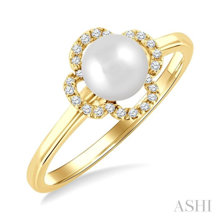 6 MM Cultured Pearl and 1/10 Ctw Round Cut Diamond Clover Petite Fashion Ring in 10K Yellow Gold