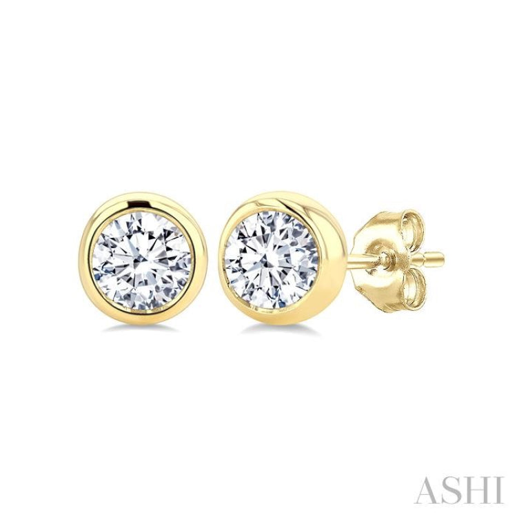 1/4 Ctw Bezel Set Round Cut Diamond Stud Earrings in 14K Yellow Gold