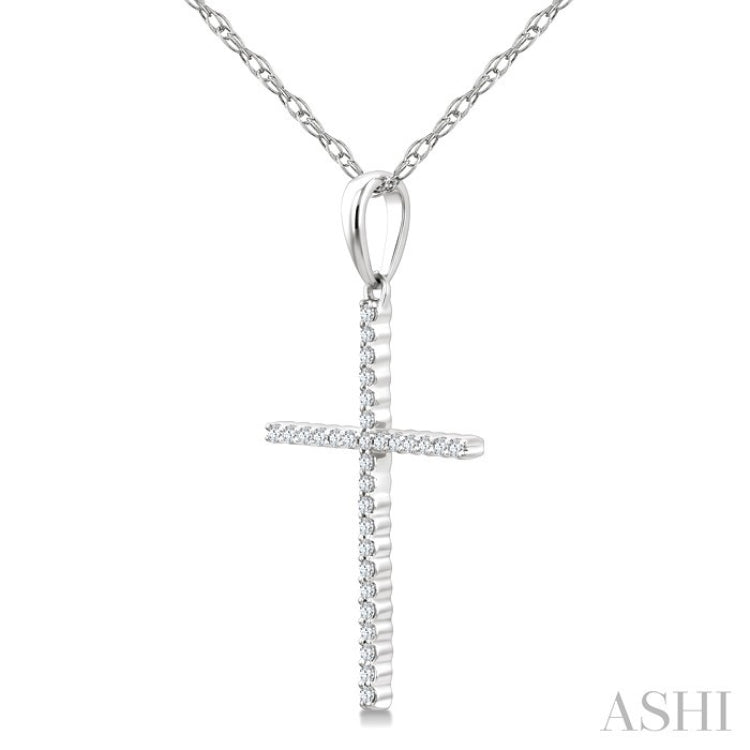 1/10 Ctw Cross Round Cut Diamond Fashion Pendant With Chain in 10K White Gold