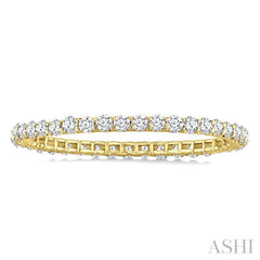 1/2 Ctw Round Cut Diamond Eternity Wedding Band in 14K Yellow Gold