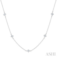 1/2 Ctw Princess Cut Diamond Fashion Station Necklace in 14K White Gold