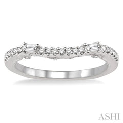 1/4 Ctw Round Cut Diamond Wedding Band in 14K White Gold