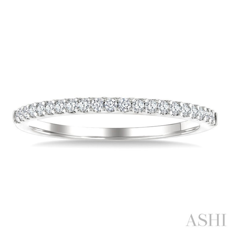 1/5 Ctw Round Cut Diamond Wedding Band in 14K White Gold