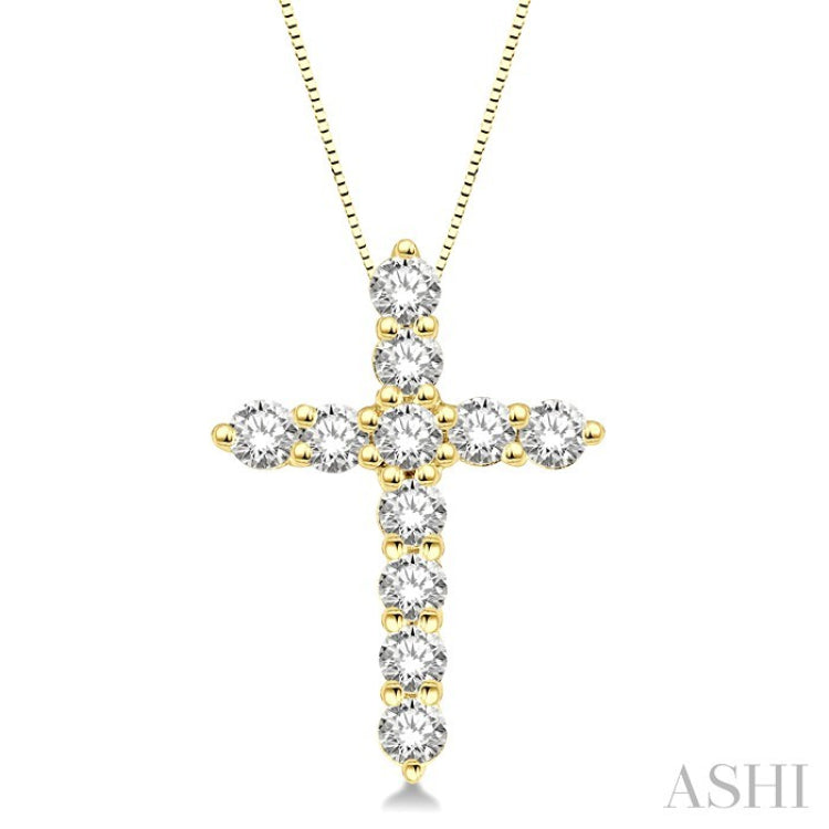3/4 Ctw Round Cut Diamond Cross Pendant in 14K Yellow Gold with Chain