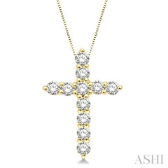 3/4 Ctw Round Cut Diamond Cross Pendant in 14K Yellow Gold with Chain