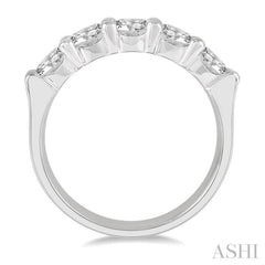 1 1/2 Ctw 5 Stone Round Cut Diamond Wedding Band in 14K White Gold