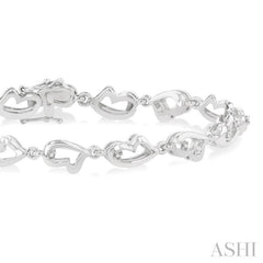 1/20 Ctw Heart Shape Round Cut Diamond Bracelet in Sterling Silver