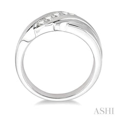 1/20 Ctw Round Cut Diamond Men's Ring in Sterling Silver