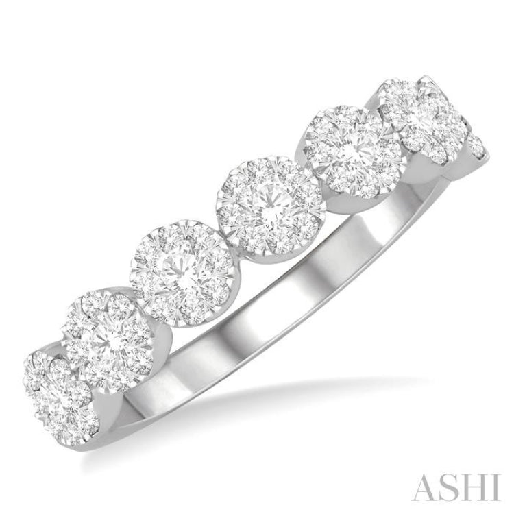 1/2 Ctw Jointed Circular Mount Lovebright round Cut Diamond Band in 14K White Gold