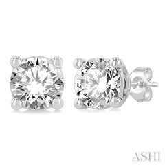 3/4 Ctw Round Cut Diamond Stud Earrings in 14K White Gold