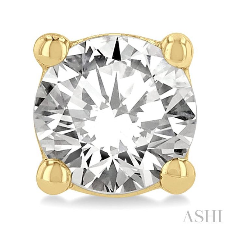 3/4 Ctw Round Cut Diamond Stud Earrings in 14K Yellow Gold