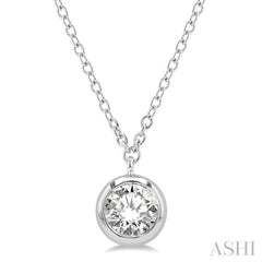 1/2 Ctw Round Cut Diamond Pendant With Chain in 14K White Gold