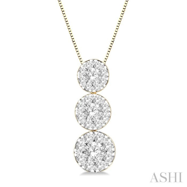 1/4 Ctw Lovebright 3 stone Essential Round Cut Diamond Pendant with Chain in 14K Yellow and White Gold