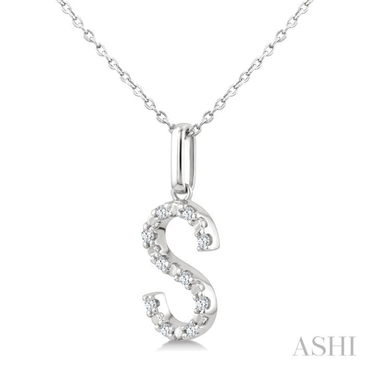 1/20 Ctw Initial 'S' Round Cut Diamond Fashion Pendant With Chain in Sterling Silver
