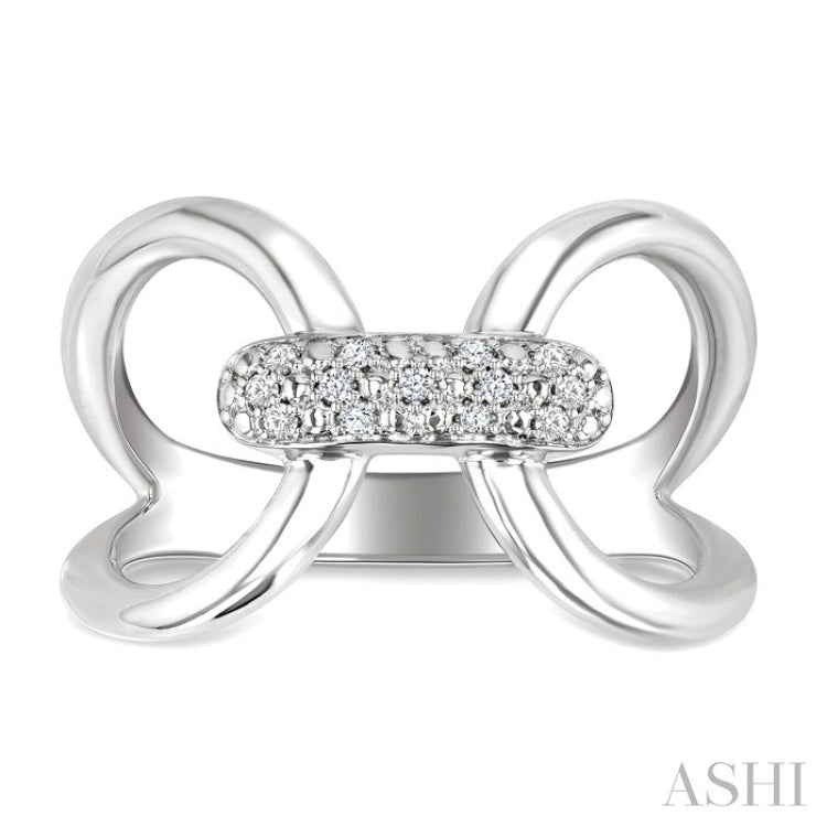 1/10 Ctw Accent Round Cut Diamond Bold Fashion Ring in Sterling Silver
