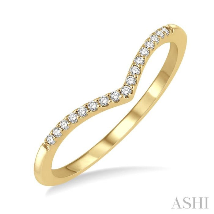 1/10 Ctw Chevron Round Cut Diamond Petite Band in 10K Yellow Gold