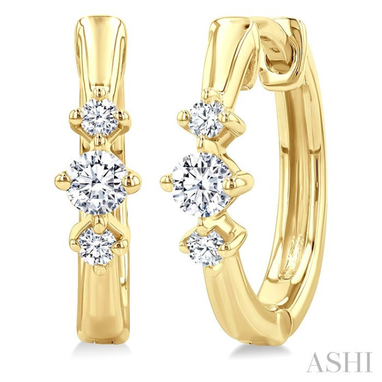 1/4 Ctw Three Stone Round Cut Diamond Hoop Earrings in 10K Yellow Gold