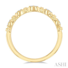 1/20 Ctw Marquise Link Round Cut Diamond Wedding Band in 14K Yellow Gold