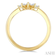 1/5 Ctw Marquise Cut Diamond Half Flower Motif Chevron Ring in 14K Yellow Gold