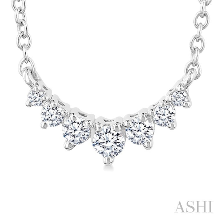 1/8 Ctw Graduated Petite Diamond Smile Necklace in 14K White Gold