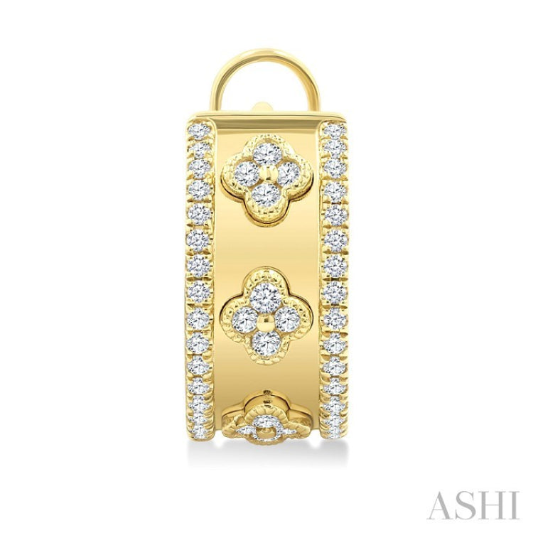 1/2 Ctw Round Cut Diamond Clover Fashion Hoop Earrings in 14K Yellow Gold