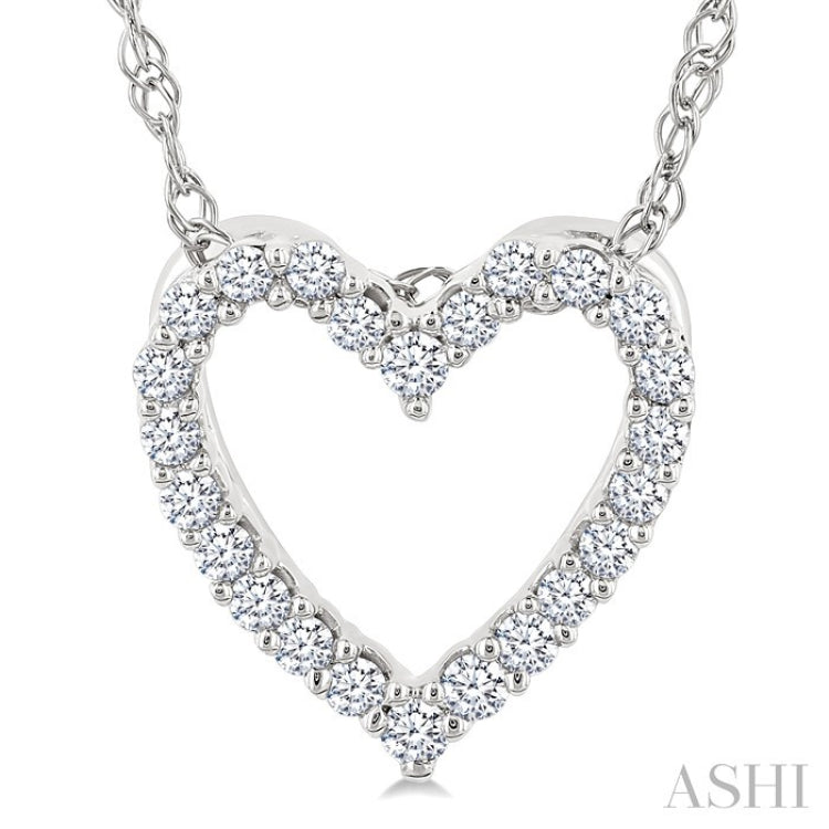 1/10 Ctw Heart Shape Round Cut Diamond Pendant With Chain in 14K White Gold