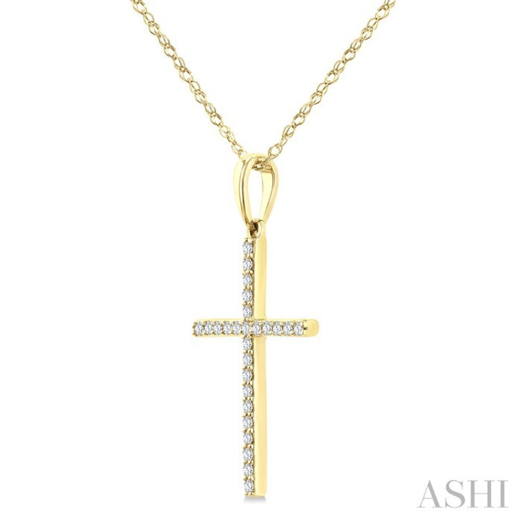 1/10 Ctw Round Cut Diamond Petite Cross Fashion Pendant With Chain in 10K Yellow Gold