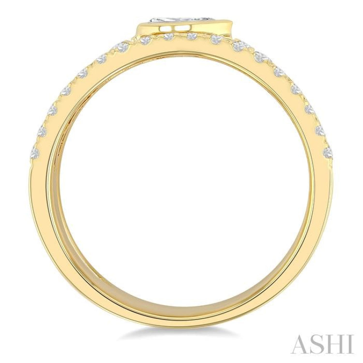 3/4 Ctw Split Twin Row Bezel Set Pear and Round Cut Diamond Fashion Ring in 14K Yellow Gold